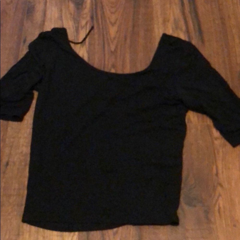 Black 3/4 length top